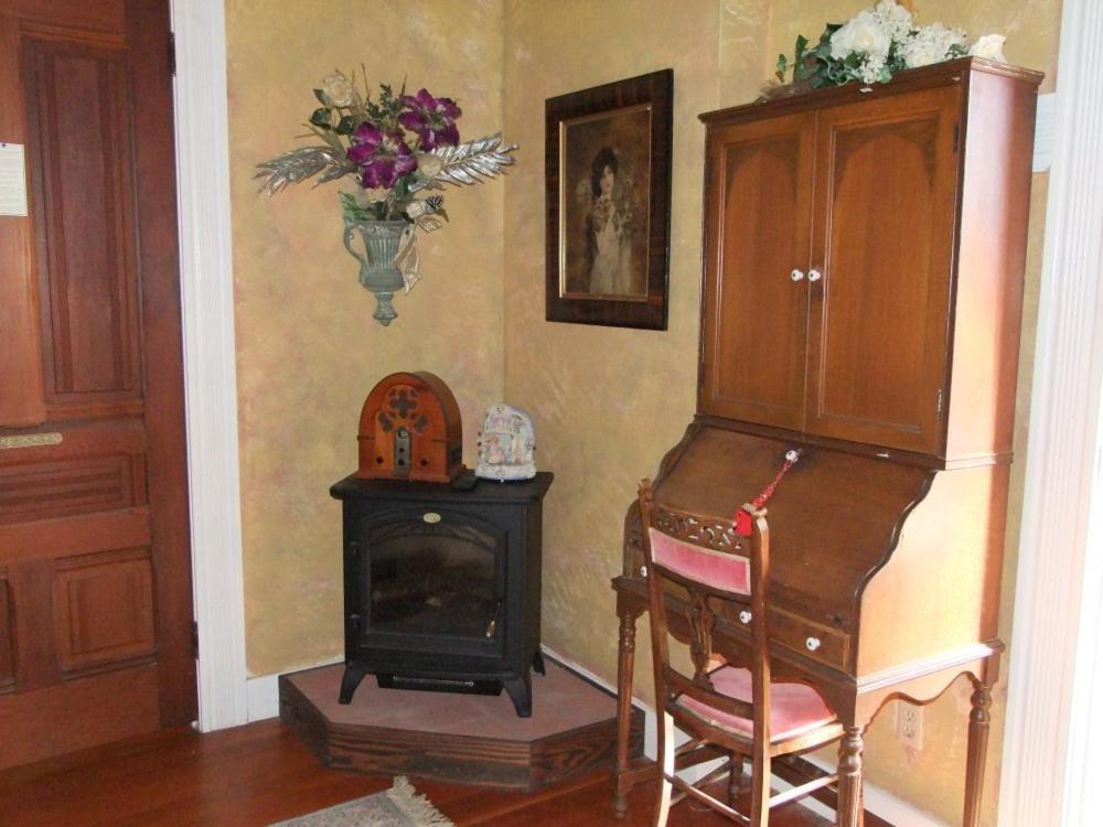 Robin'S Nest Bed & Breakfast San Andreas Chambre photo